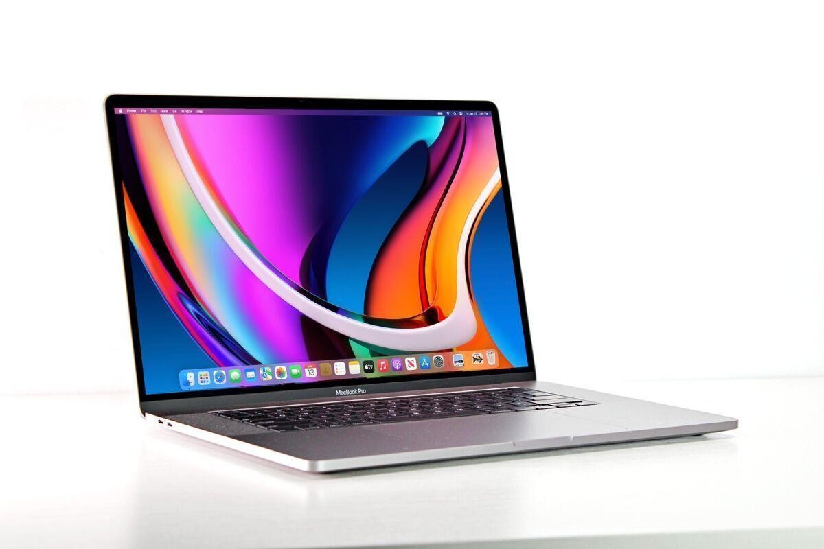 Apple MacBook Pro Chip 18 Core